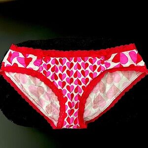 Heart and Lace Low Rise Hiphugger Panty by Victoria’s Secret Size Small.